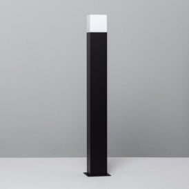 Iluzzia Augusta Single Light Outdoor Post Light In Black Finish