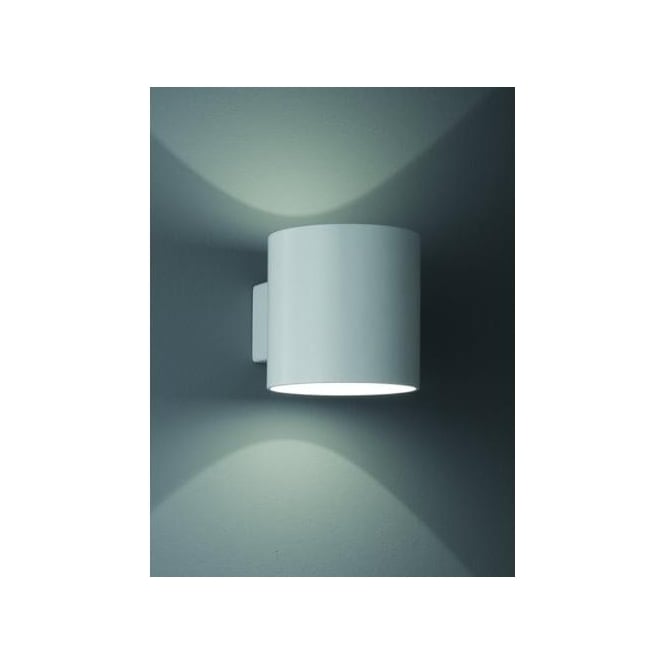 Single Light Wall Fitting In Satin White Finish With White Interior